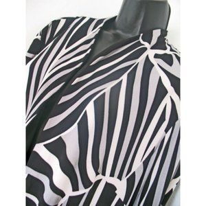 Perceptions New York Women's Black, Gray & White, Open no button Tunic size 18